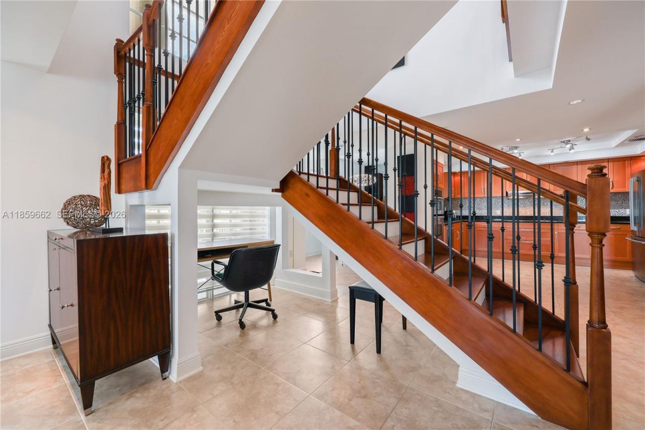 110 Hendricks Isle, Unit 13, Fort Lauderdale, FL 33301 Photo