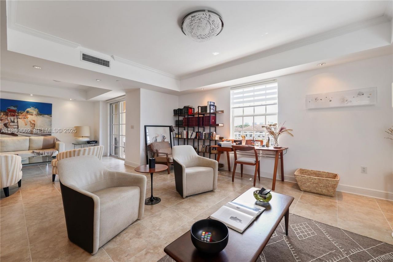 110 Hendricks Isle, Unit 13, Fort Lauderdale, FL 33301 Photo