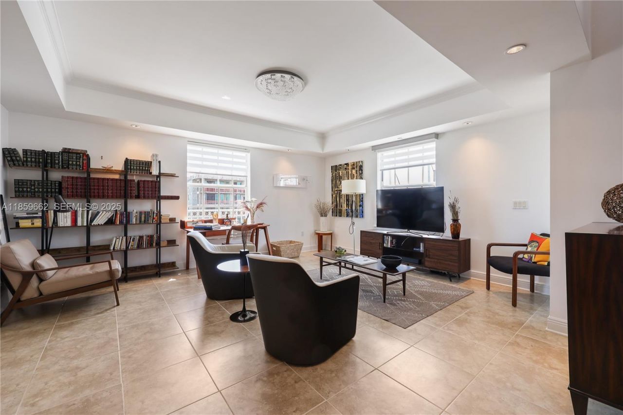 110 Hendricks Isle, Unit 13, Fort Lauderdale, FL 33301 Photo