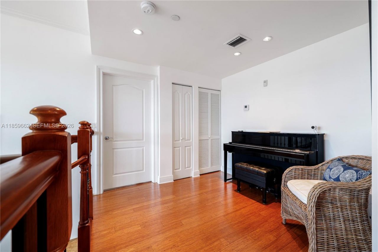 110 Hendricks Isle, Unit 13, Fort Lauderdale, FL 33301 Photo