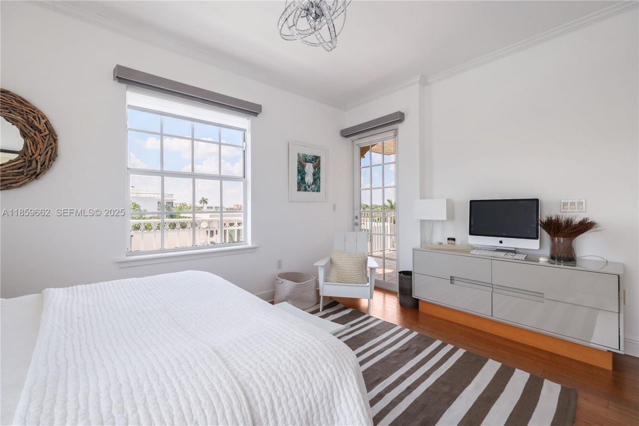 110 Hendricks Isle, Unit 13, Fort Lauderdale, FL 33301 Photo