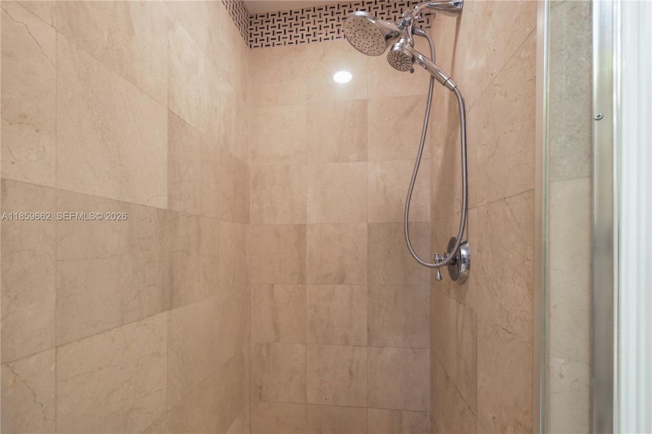 110 Hendricks Isle, Unit 13, Fort Lauderdale, FL 33301 Photo