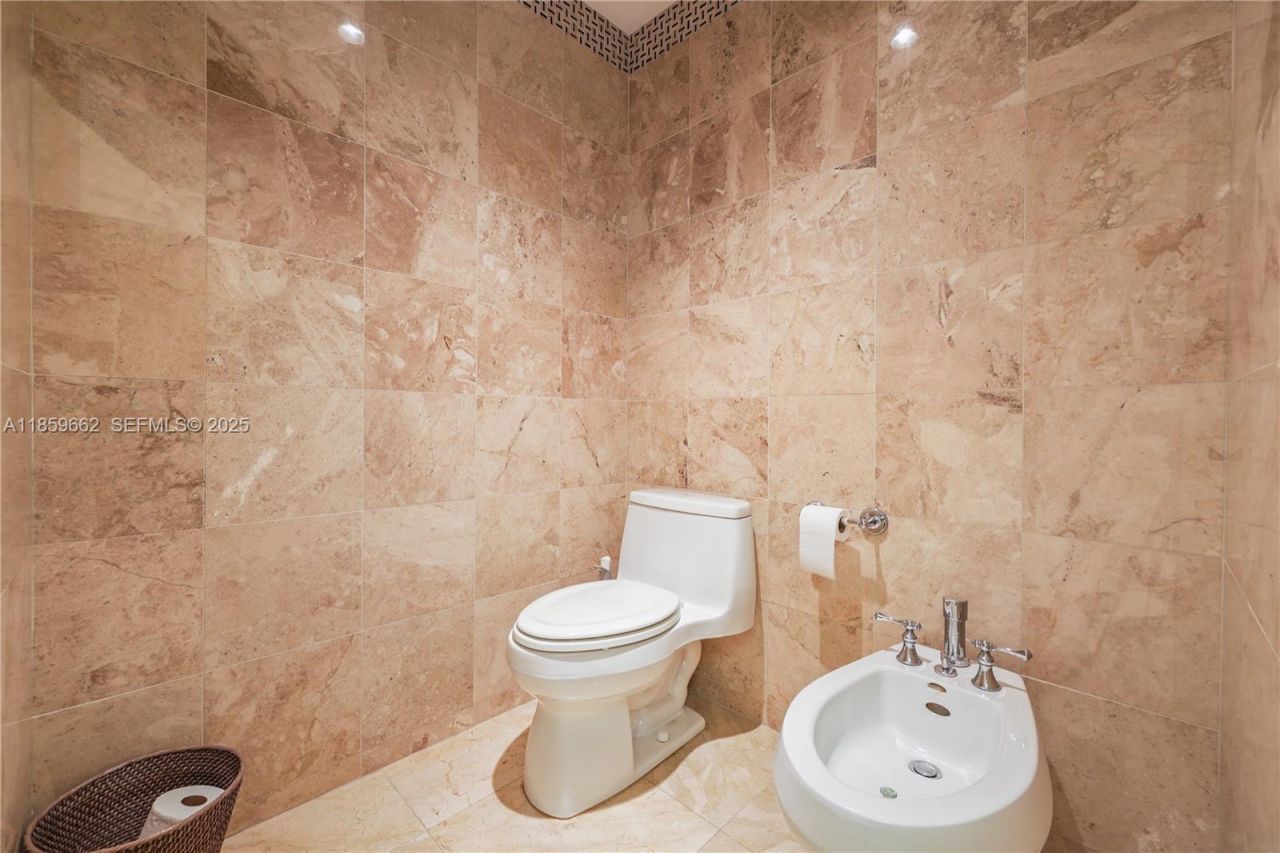 110 Hendricks Isle, Unit 13, Fort Lauderdale, FL 33301 Photo