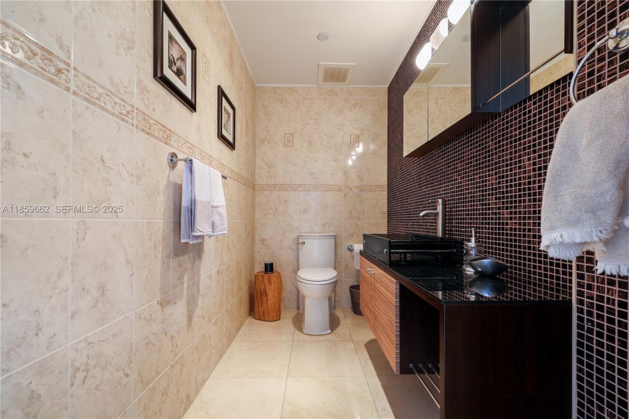 110 Hendricks Isle, Unit 13, Fort Lauderdale, FL 33301 Photo