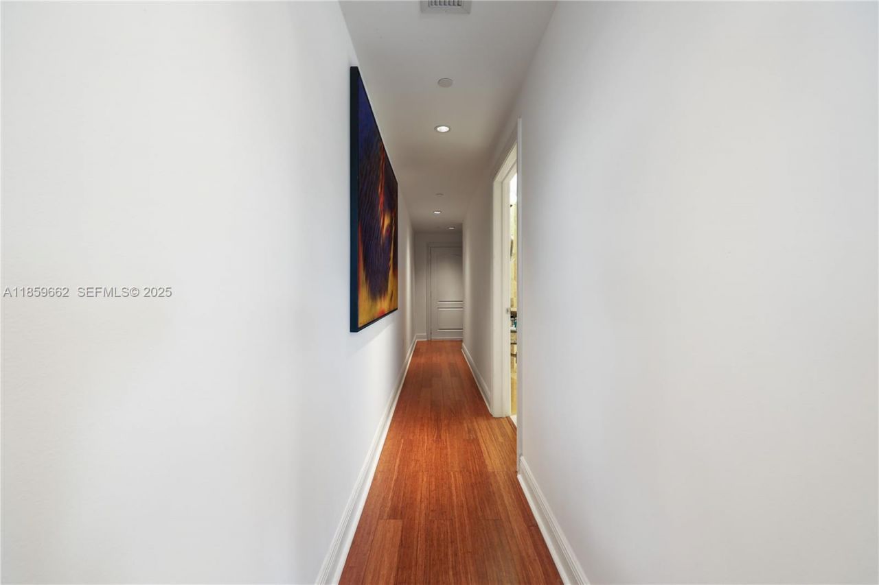 110 Hendricks Isle, Unit 13, Fort Lauderdale, FL 33301 Photo