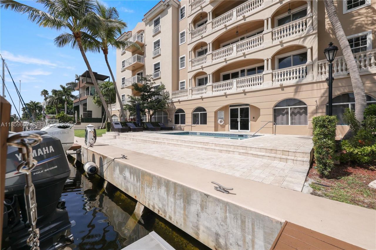 110 Hendricks Isle, Unit 13, Fort Lauderdale, FL 33301 Photo
