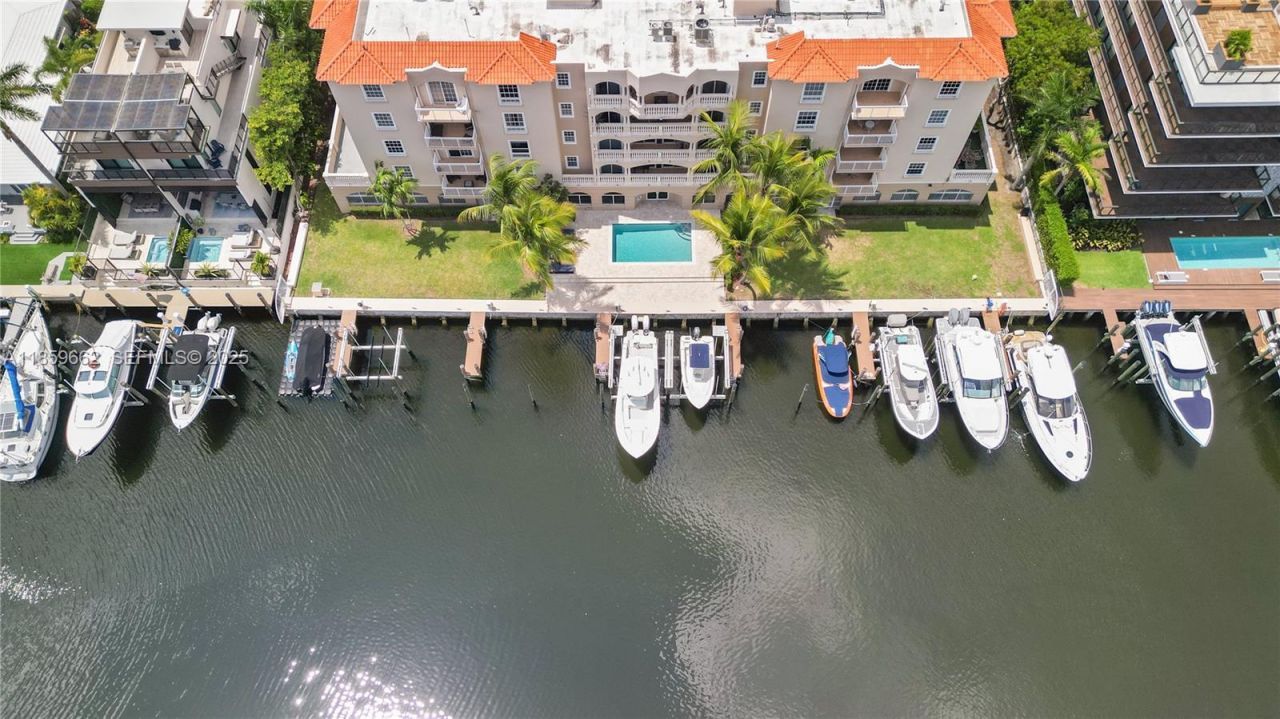 110 Hendricks Isle, Unit 13, Fort Lauderdale, FL 33301 Photo