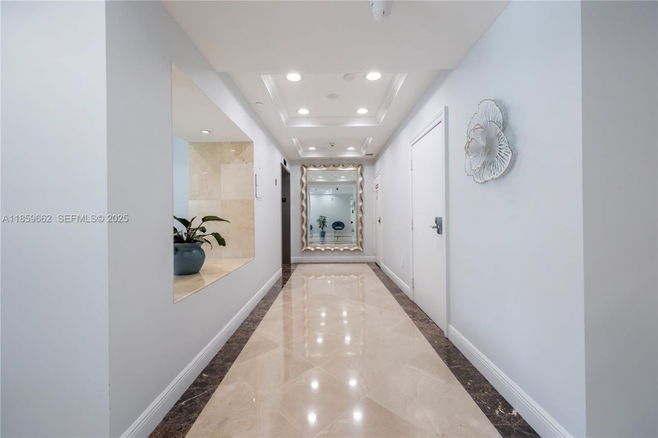 110 Hendricks Isle, Unit 13, Fort Lauderdale, FL 33301 Photo