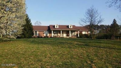702 Calderwood Hwy, Maryville, TN 37801 Main Photo