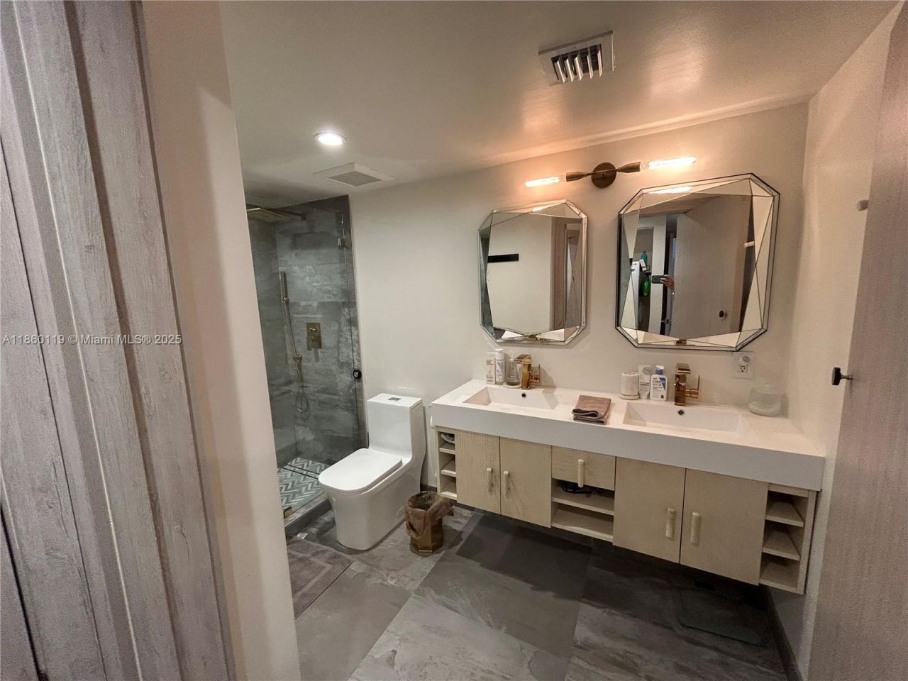 2301 Collins Ave, Unit 306, Miami Beach, FL 33139 Photo