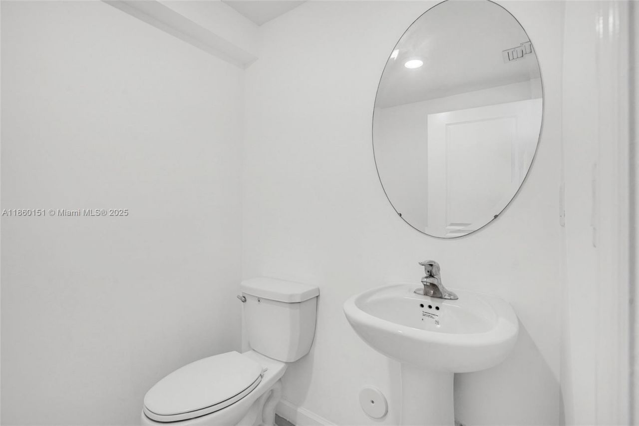 12609 NW 23rd Pl, Unit 12609, Miami, FL 33167 Photo