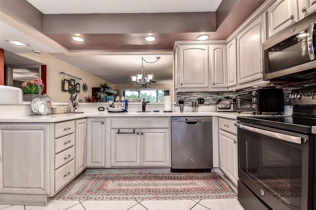 118 Pinehurst Drive, Unit 118D, Bradenton, FL 34210 Photo