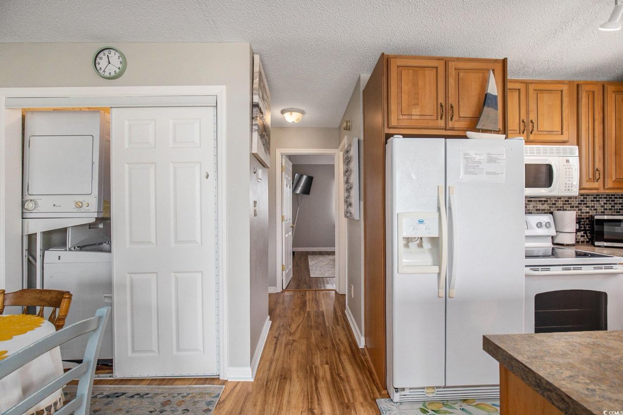 3700 Golf Colony Dr. Photo 15