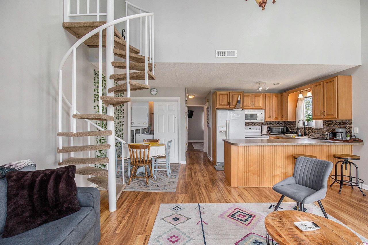 3700 Golf Colony Dr. Photo 8