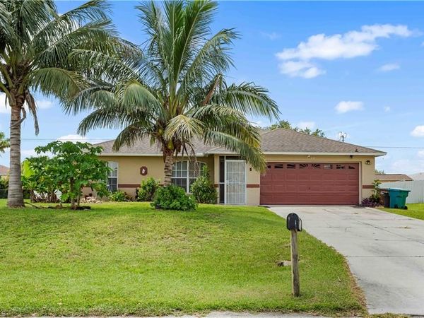1728 NE 22nd TER, CAPE CORAL, FL 33909