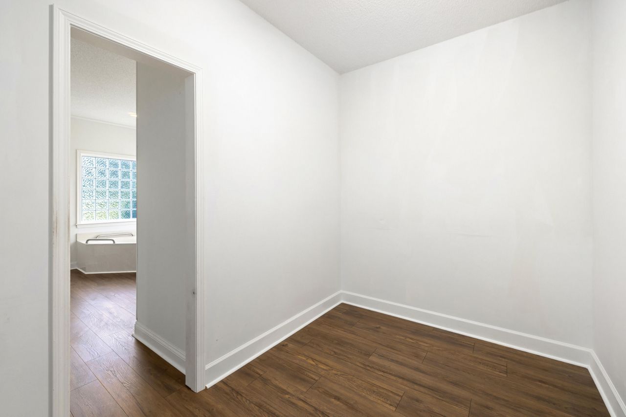 233 Plantation Drive Photo 33