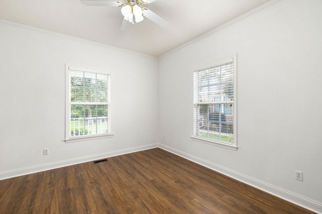 233 Plantation Drive Photo 36