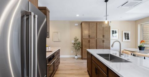 3834 Lakeside Drive, Unit 18, Reno, NV 89509 Photo