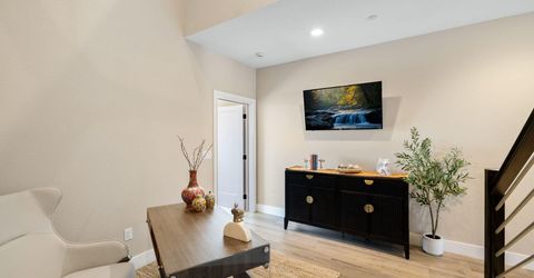 3834 Lakeside Drive, Unit 18, Reno, NV 89509 Photo