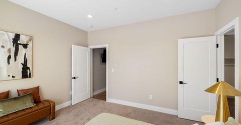 3834 Lakeside Drive, Unit 18, Reno, NV 89509 Photo