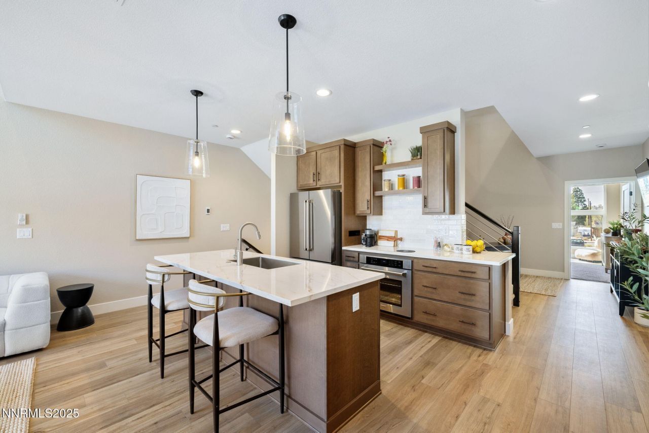 3834 Lakeside Drive, Unit 18, Reno, NV 89509 Photo