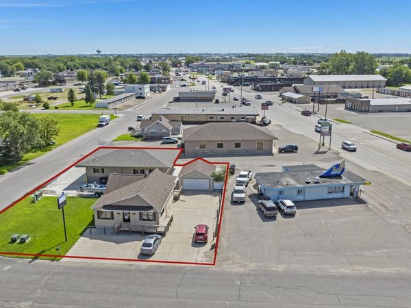804 2ND STREET SE, Watertown, SD 57201
