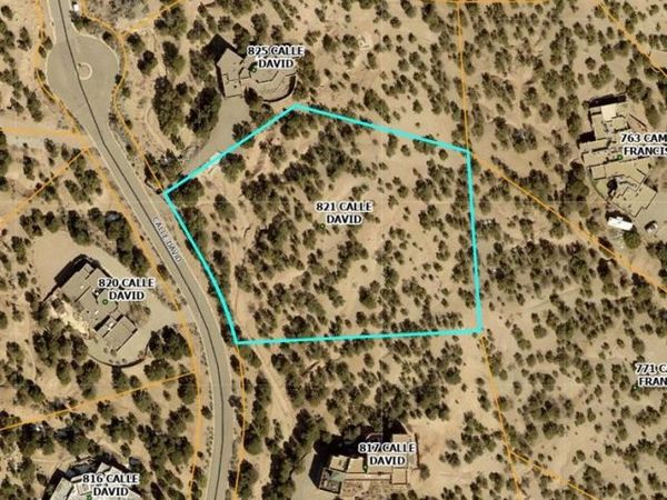 821 Calle David, Santa Fe, NM 87506