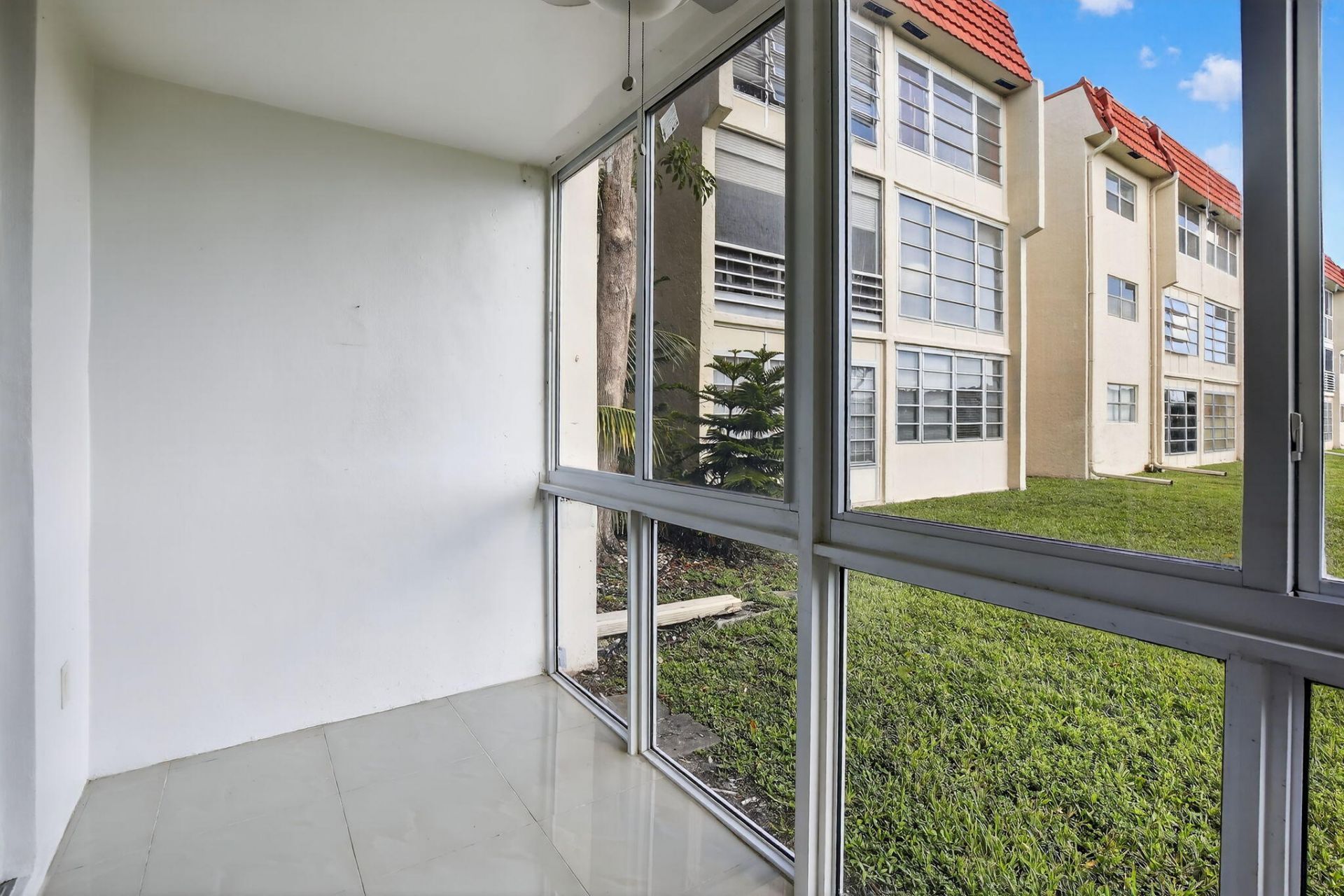 2951 Sunrise Lakes Drive E, Unit 107, Sunrise, FL 33322 Photo