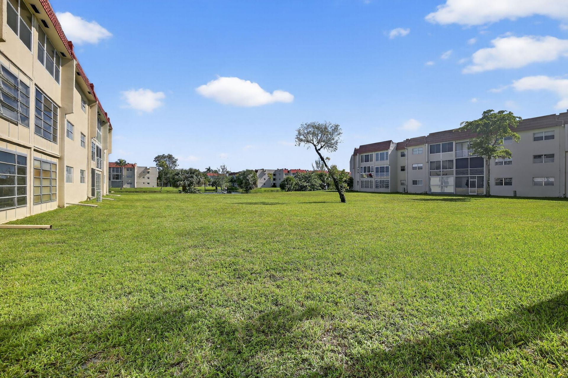 2951 Sunrise Lakes Drive E, Unit 107, Sunrise, FL 33322 Photo