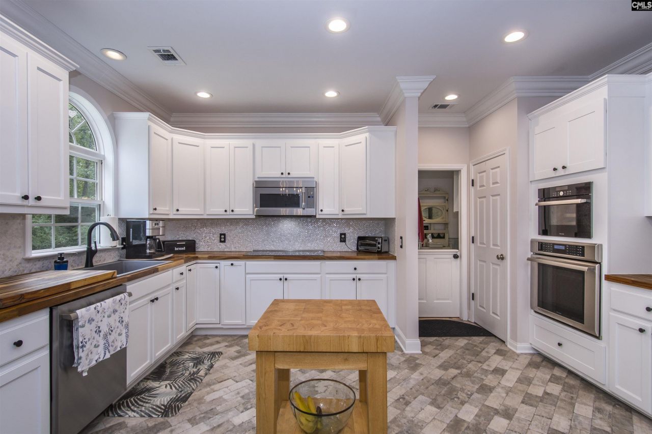 1377 Pine Road Photo 13