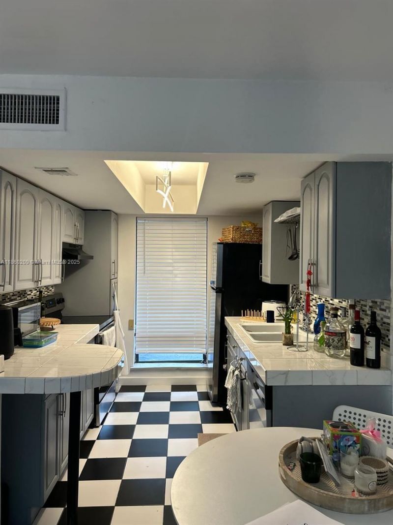 3036 SW 27th Ave, Unit 5, Miami, FL 33133 Photo