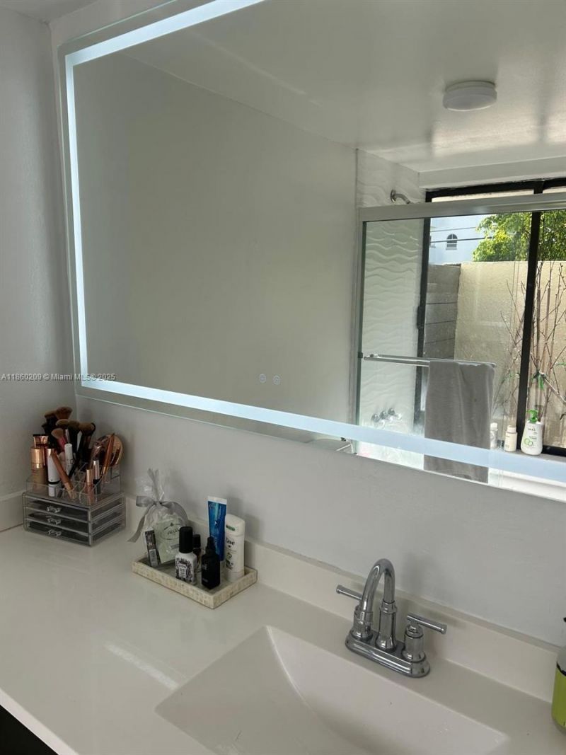 3036 SW 27th Ave, Unit 5, Miami, FL 33133 Photo