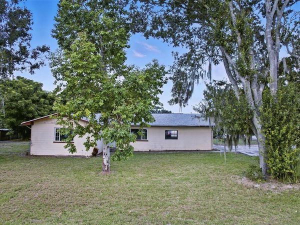 330 W 4TH STREET, FROSTPROOF, FL 33843