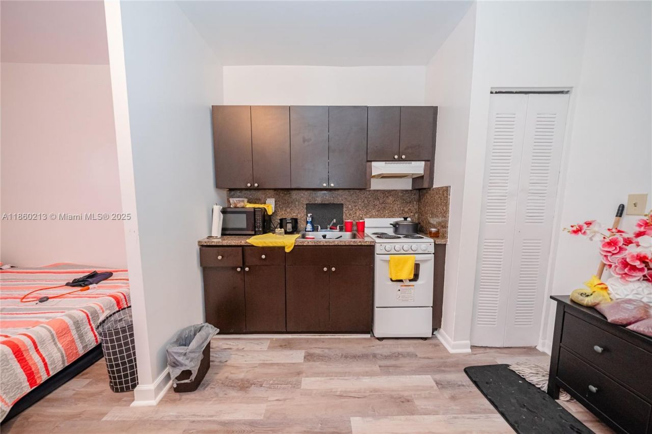 1274 W Flagler St, Miami, FL 33135 Photo