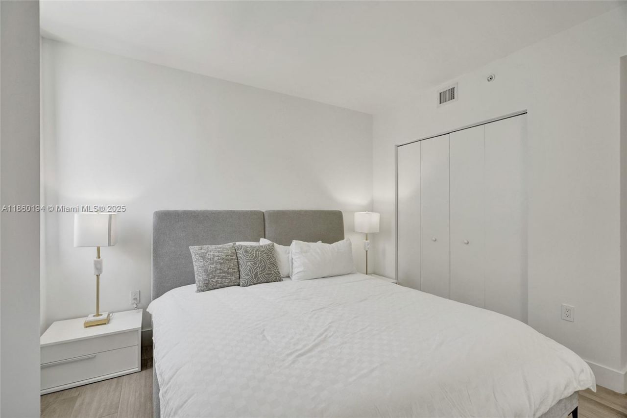 121 NE 34th St, Unit 2809, Miami, FL 33137 Photo