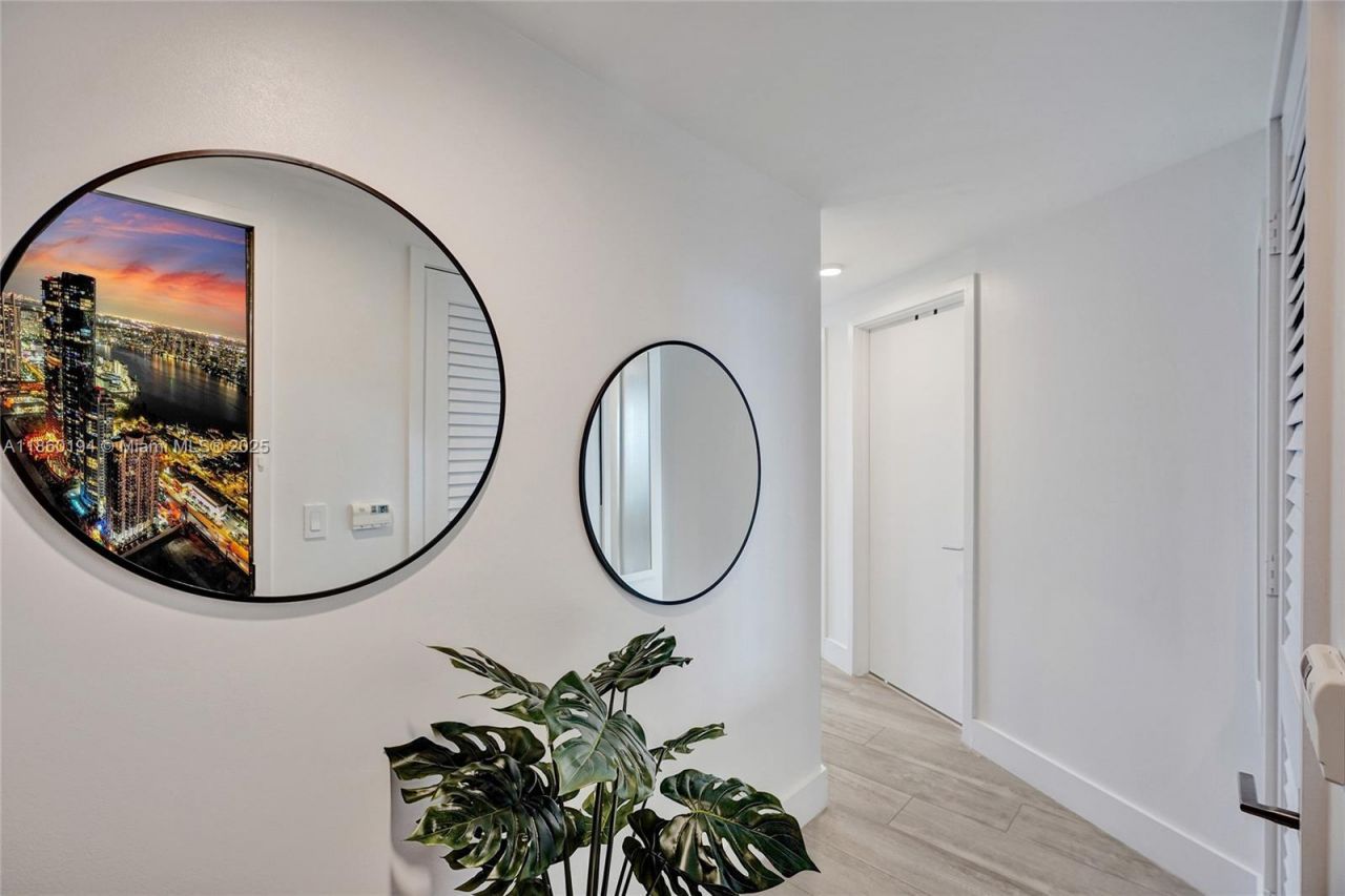 121 NE 34th St, Unit 2809, Miami, FL 33137 Photo