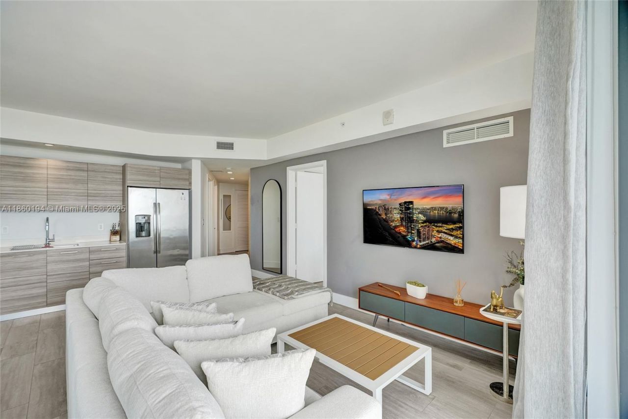 121 NE 34th St, Unit 2809, Miami, FL 33137 Photo