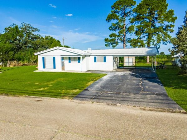904 Orange Grove Avenue, New Iberia, LA 70560