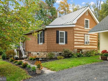 13829 MOUNTAIN ROAD, HILLSBORO, VA 20132