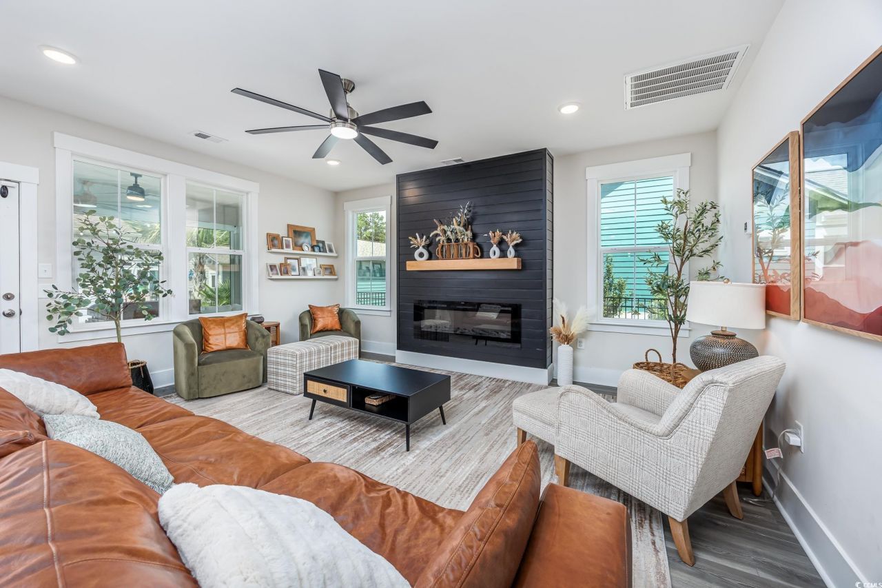 201 Delano Way Photo 10