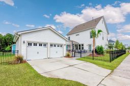 201 Delano Way photo 4