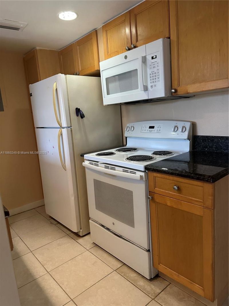 2313 NE 2nd St, Pompano Beach, FL 33062 Photo