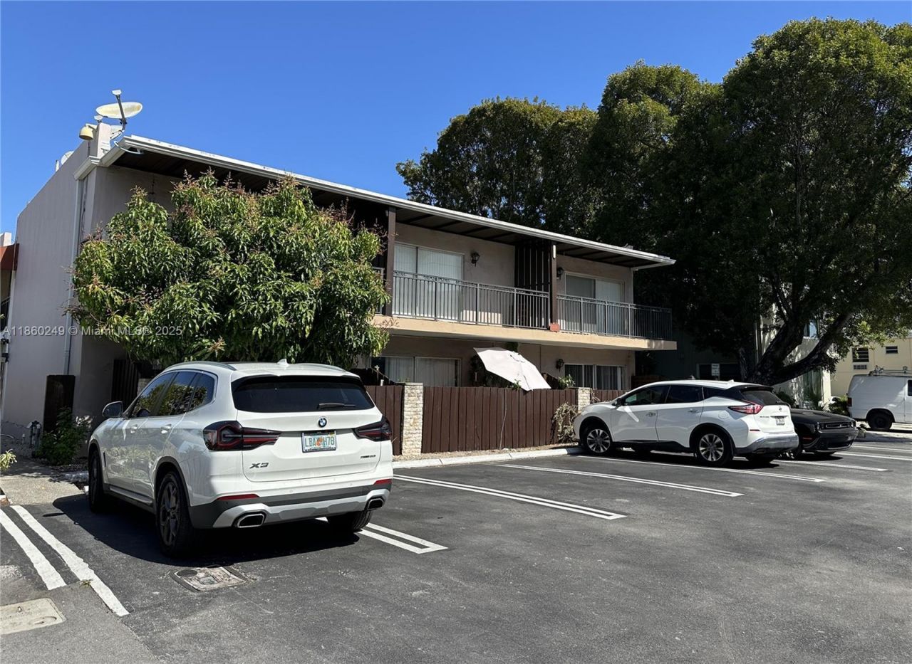 2313 NE 2nd St, Pompano Beach, FL 33062 Photo