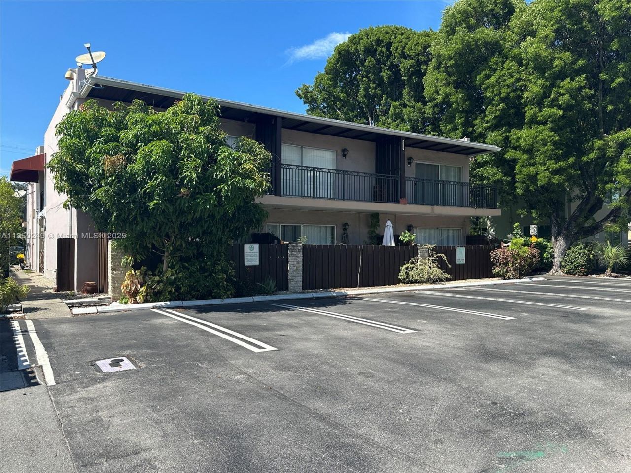 2313 NE 2nd St, Pompano Beach, FL 33062 Photo