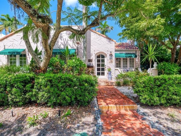 3838 FLORES AVENUE, SARASOTA, FL 34239