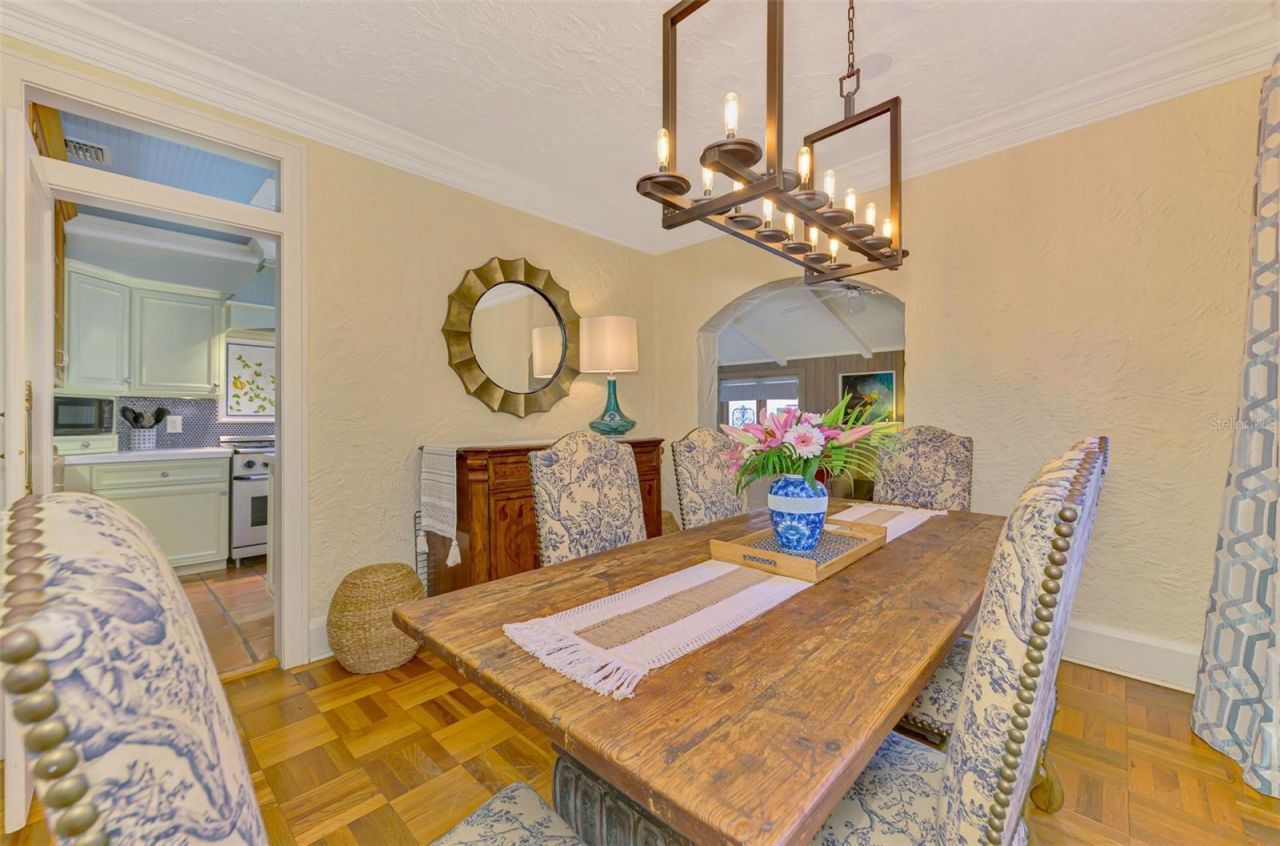 3838 Flores Avenue, Sarasota, FL 34239 Photo