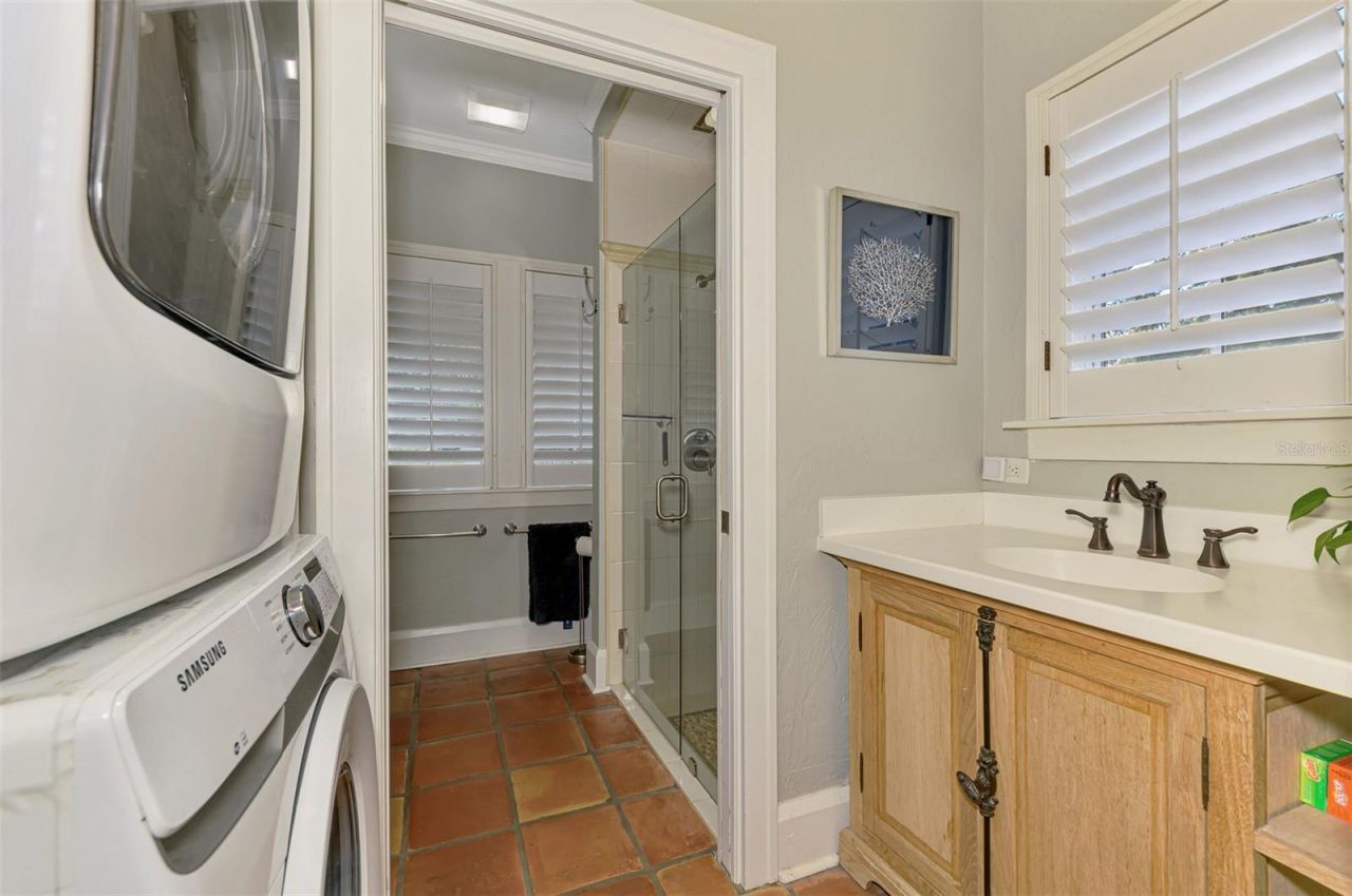 3838 Flores Avenue, Sarasota, FL 34239 Photo