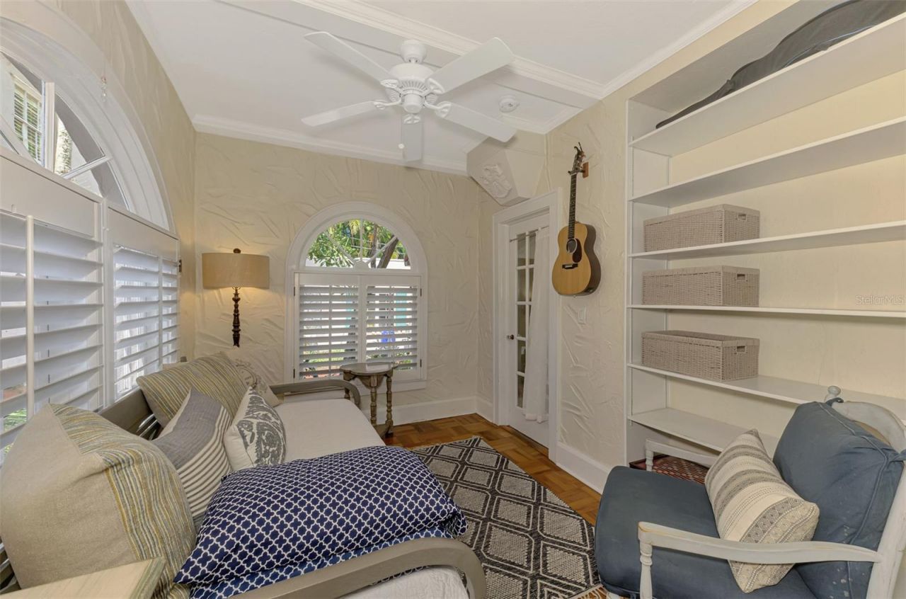 3838 Flores Avenue, Sarasota, FL 34239 Photo