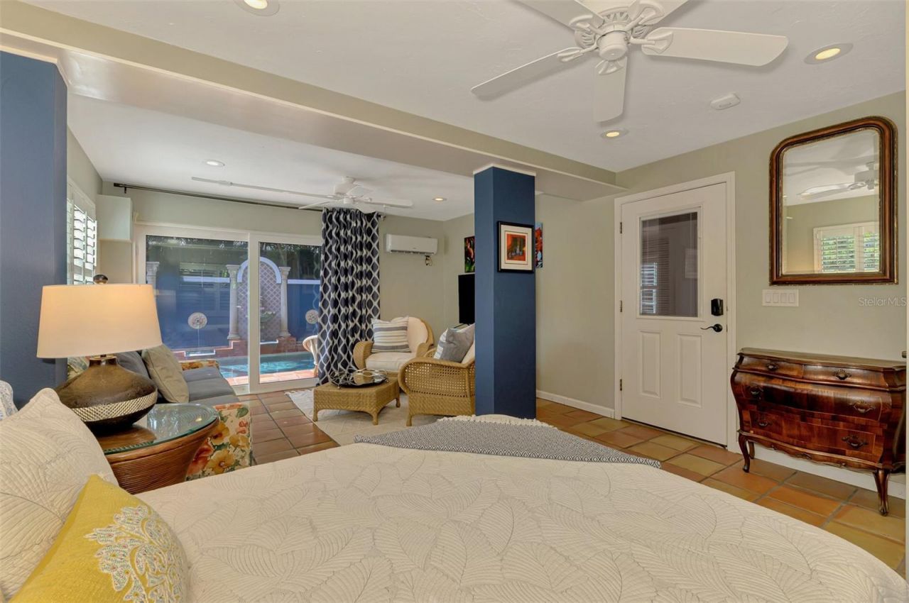 3838 Flores Avenue, Sarasota, FL 34239 Photo