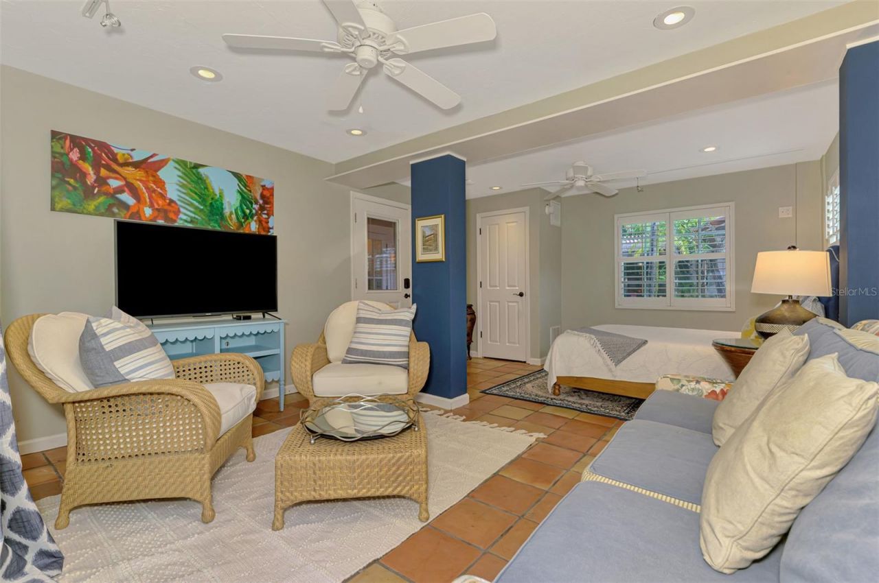 3838 Flores Avenue, Sarasota, FL 34239 Photo